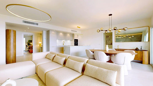 Magnífico apartamento a tan solo 3 km del centro de Marbella y a escasos metros del mar.