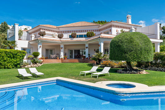 Villa en el Paraiso Alto