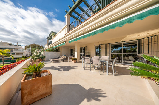 Apartamento Totalmente Reformado en Lorcrimar, Nueva Andalucía.