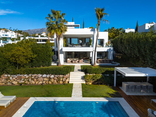 Villa contemporánea en Nueva Andalucía