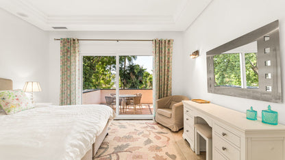 Villa de estilo andaluz en Nueva Andalucía