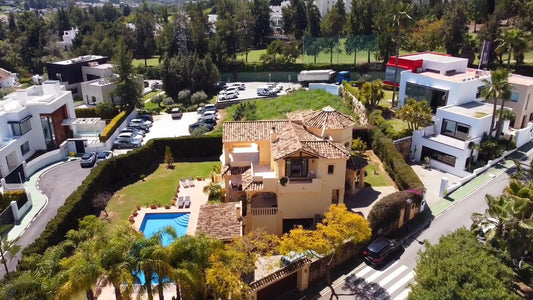 Villa de lujo en venta en La Quinta Golf con vistas al mar y privacidad total