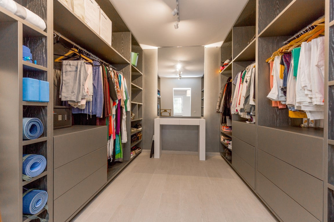 Villa en Marbella en Primera Línea de Golf | Parcela de 3.000 m² con Vistas al Mar y Potencial de Reforma