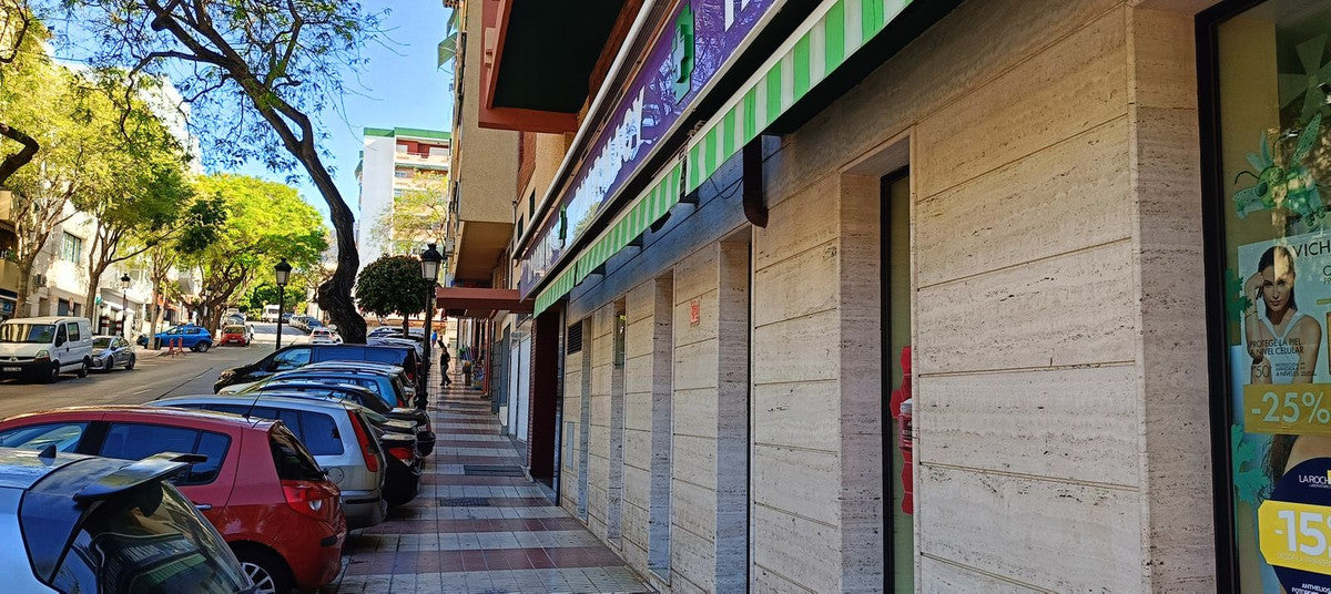 Local Comercial en Marbella Centro | 42 m² en Esquina con Opción de Cambio a Vivienda