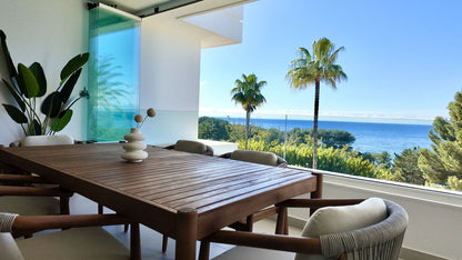 Magnífico apartamento a tan solo 3 km del centro de Marbella y a escasos metros del mar.