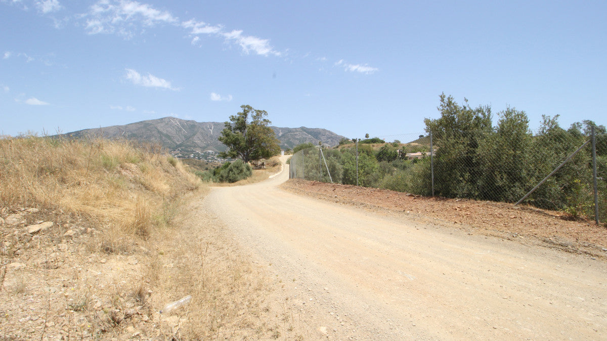 Finca de Recreo en Mijas Golf | Oportunidad Cerca de La Cala de Mijas
