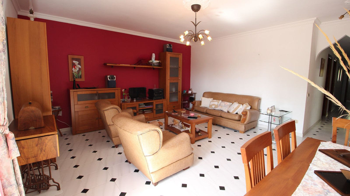 Apartamento en planta baja de una villa