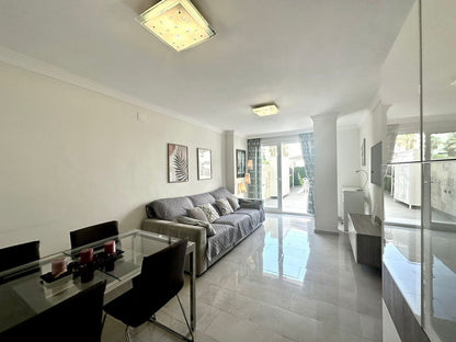 Apartamento reformado con terraza de 70 m²