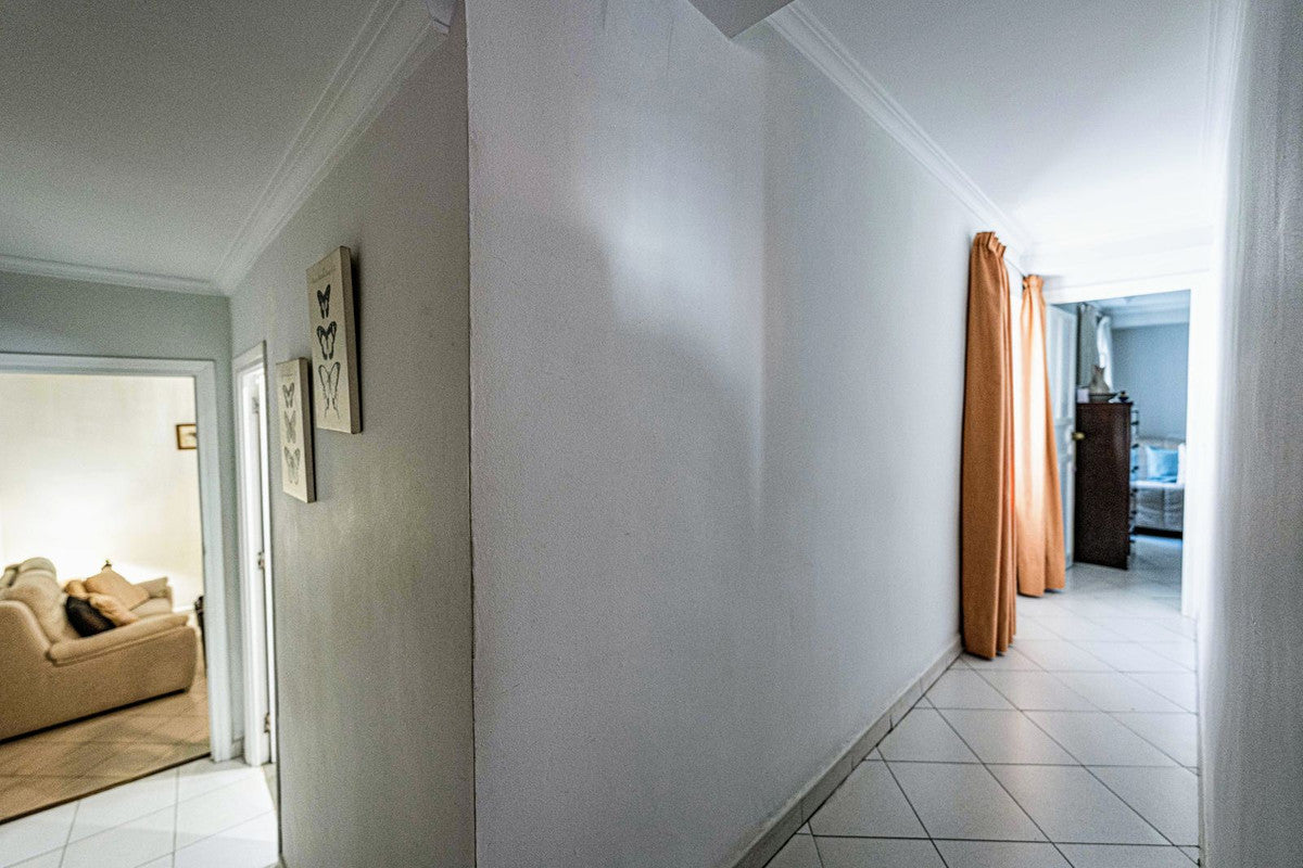 Ático con Terraza y Encanto Andaluz en el Casco Histórico de Marbella Frente a Iglesia Barroca