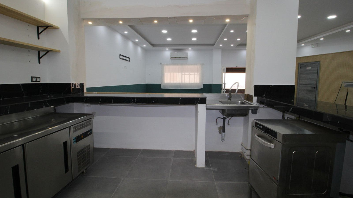 Oportunidad de inversión: local totalmente equipado en zona peatonal de Marbella