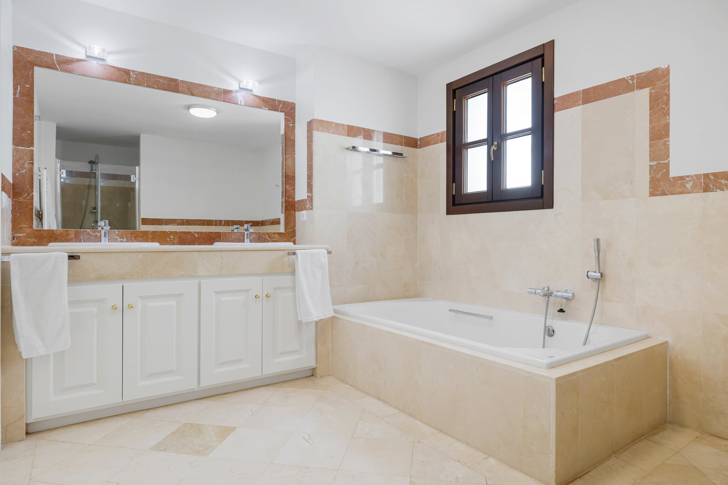 Adosada de 5 habitaciones con piscina privada