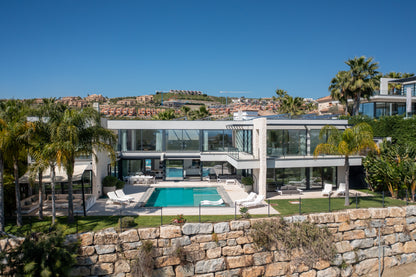 Villa contemporánea situada en la prestigiosa urbanización La Alquería, Benahavís.