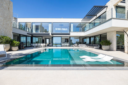 Villa contemporánea situada en la prestigiosa urbanización La Alquería, Benahavís.