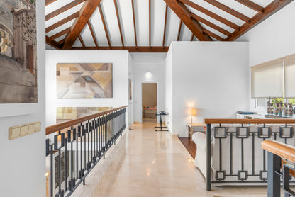 Villa en el Paraiso Alto