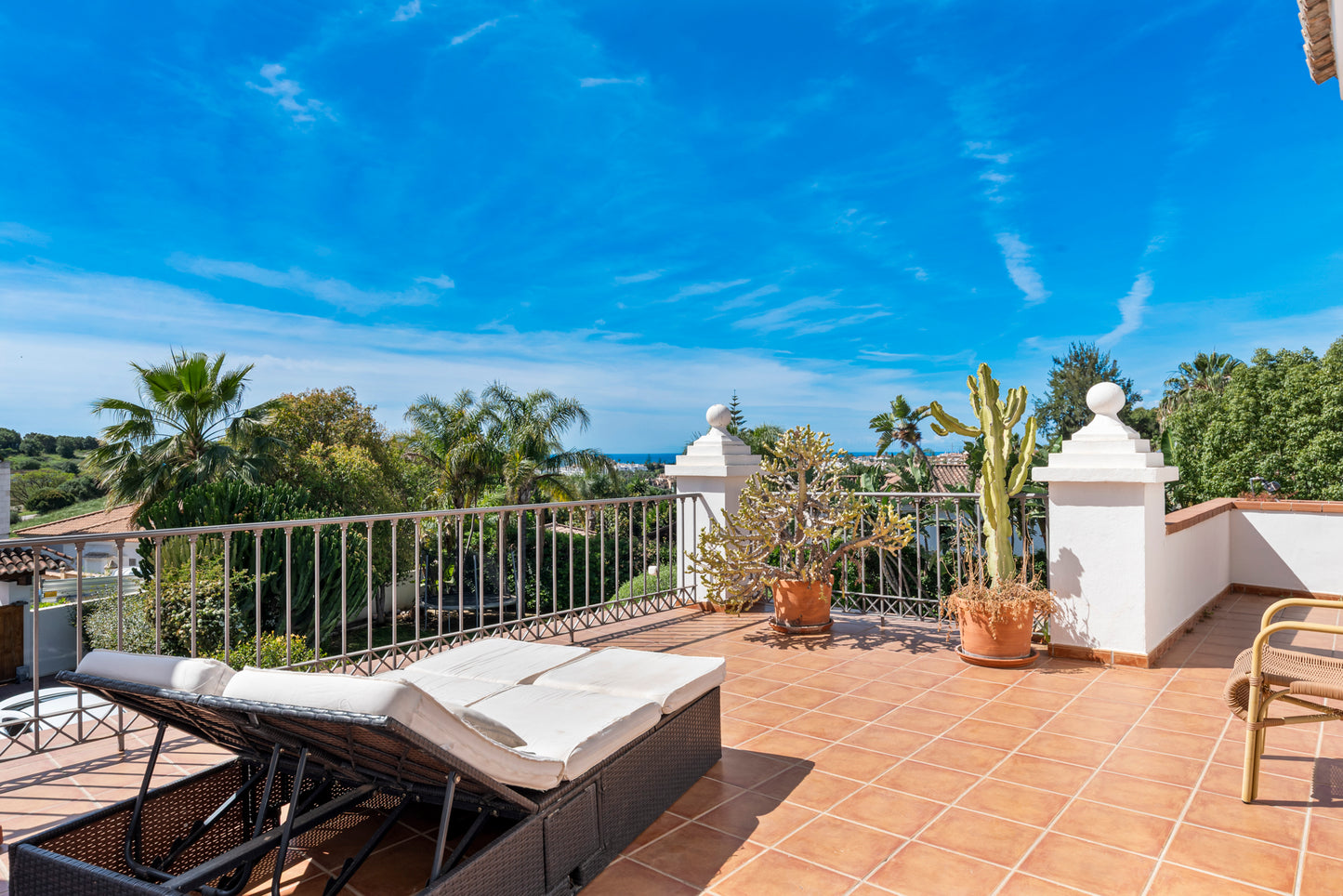 Villa en el Paraiso Alto