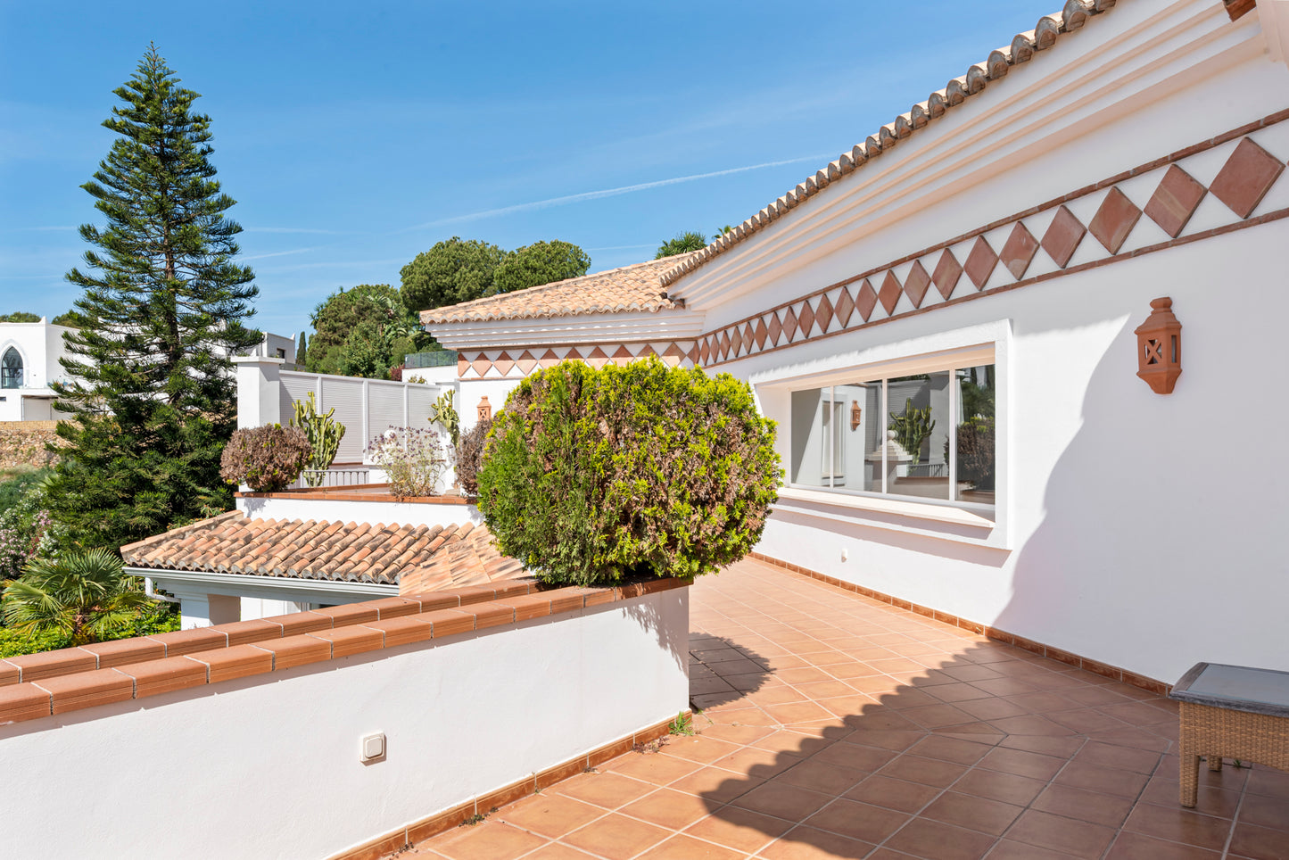 Villa en el Paraiso Alto