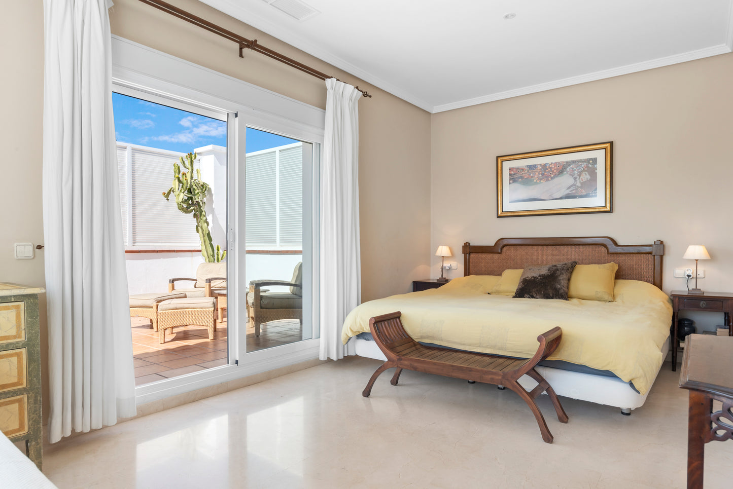 Villa en el Paraiso Alto