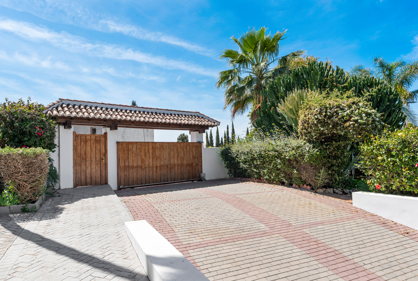 Villa en el Paraiso Alto