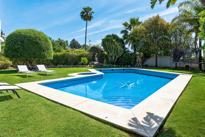 Villa en el Paraiso Alto