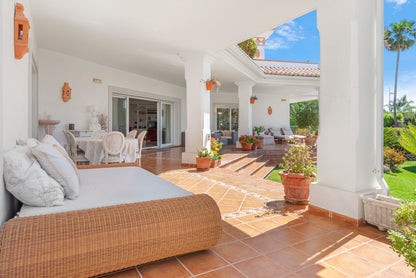 Villa en el Paraiso Alto