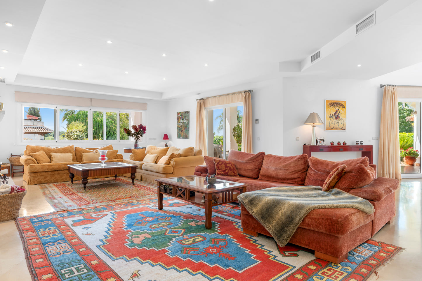 Villa en el Paraiso Alto