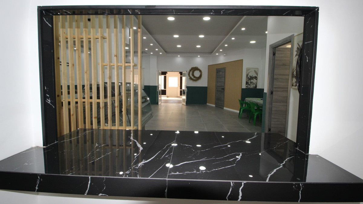 Oportunidad de inversión: local totalmente equipado en zona peatonal de Marbella