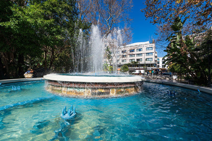 Ático con Terraza y Encanto Andaluz en el Casco Histórico de Marbella Frente a Iglesia Barroca