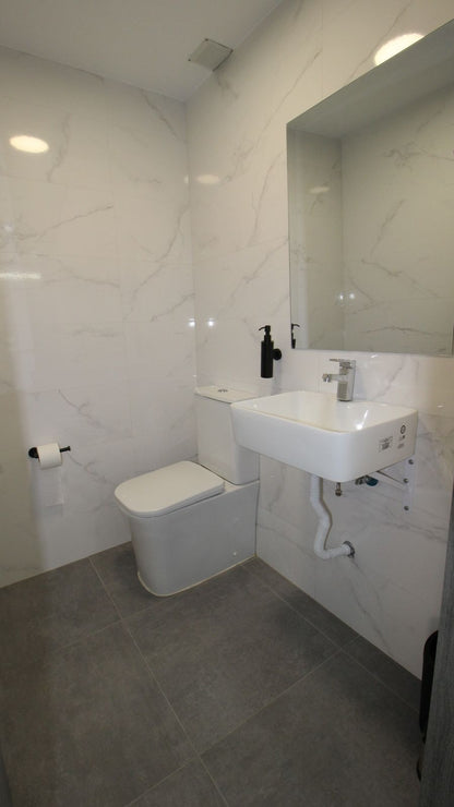 Oportunidad de inversión: local totalmente equipado en zona peatonal de Marbella