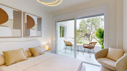 Magnífico apartamento a tan solo 3 km del centro de Marbella y a escasos metros del mar.