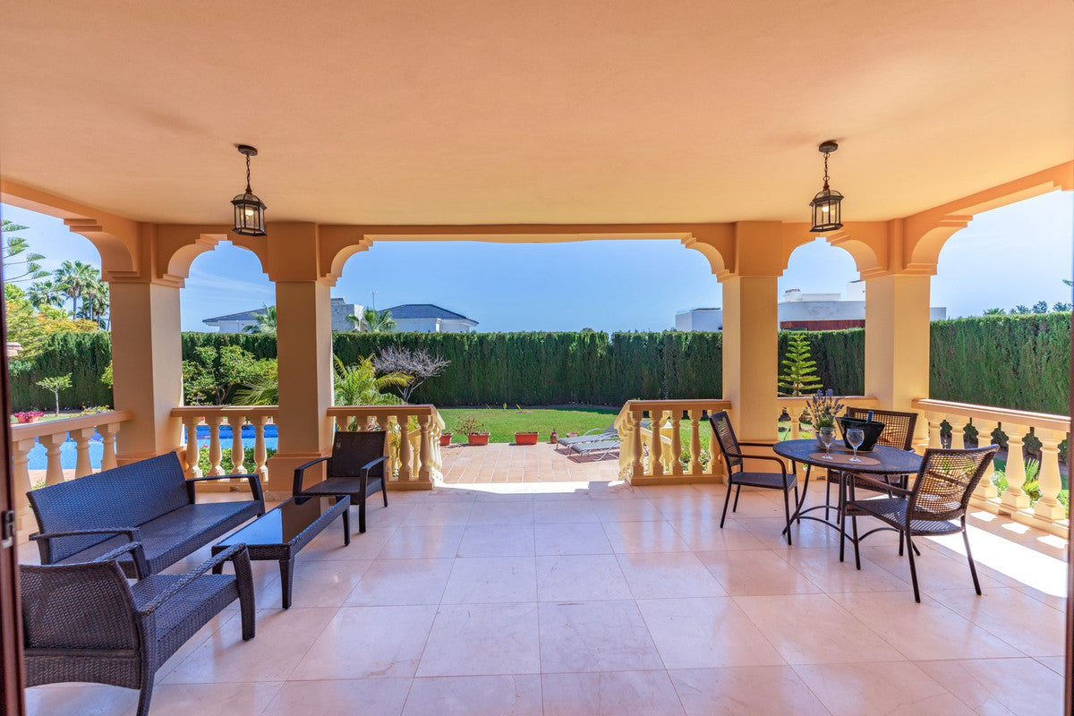 Villa de lujo en venta en La Quinta Golf con vistas al mar y privacidad total