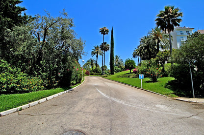 Apartamento de lujo en venta en Río Real, Marbella – 3 dormitorios, vistas al mar, garaje y zonas comunes exclusivas