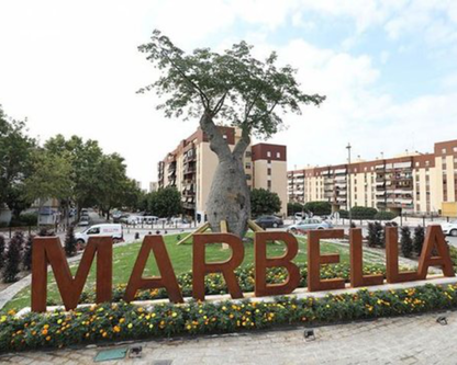 Plaza de Garaje Amplia en Venta en Centro de Marbella – Edificio Parque Miraflores