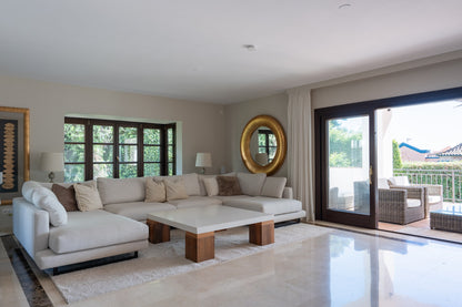Villa de estilo andaluz en el Rosario