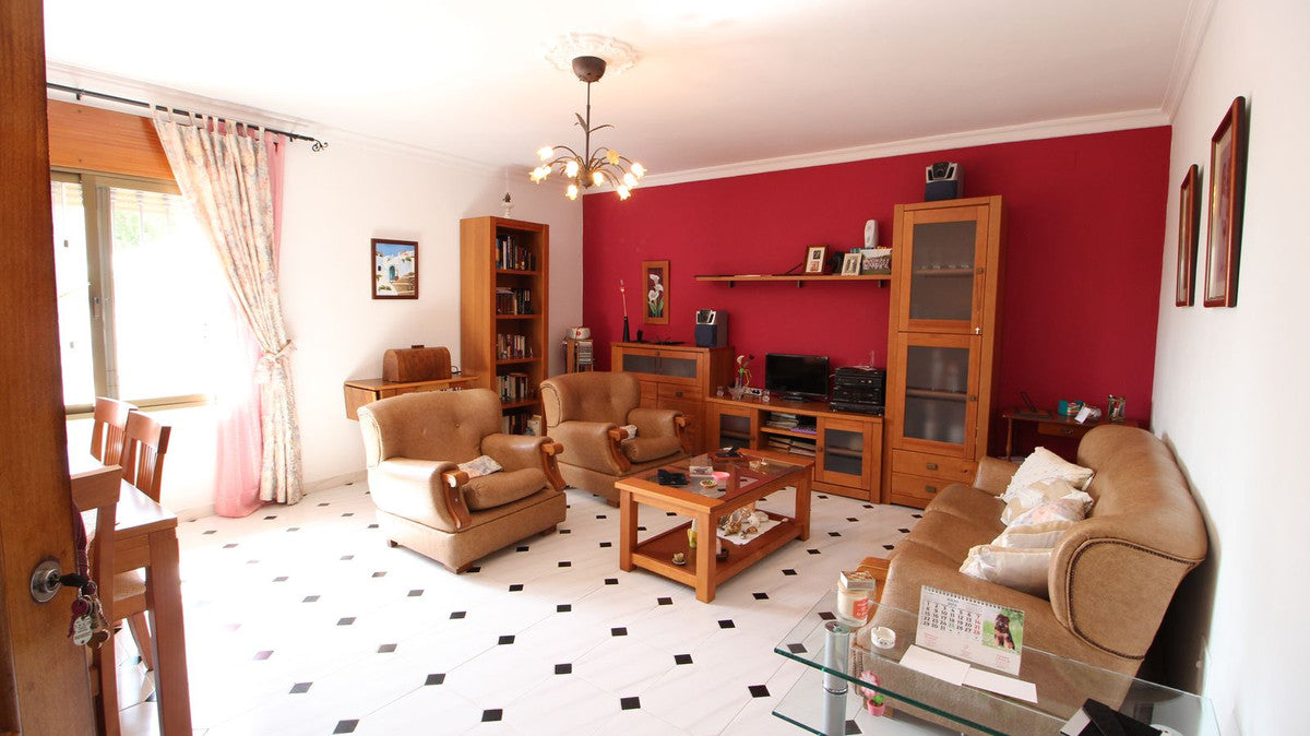 Apartamento en planta baja de una villa