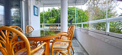 Elegante apartamento a 30 m del Paseo Marítimo de Marbella con piscina y jardines