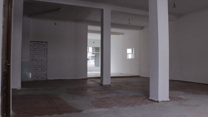 Local Comercial en San Pedro Alcántara | Área de Garaje y Opción de Cambio a Vivienda