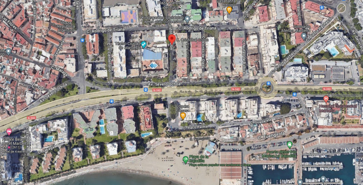 Local Comercial en Marbella Centro | 42 m² en Esquina con Opción de Cambio a Vivienda