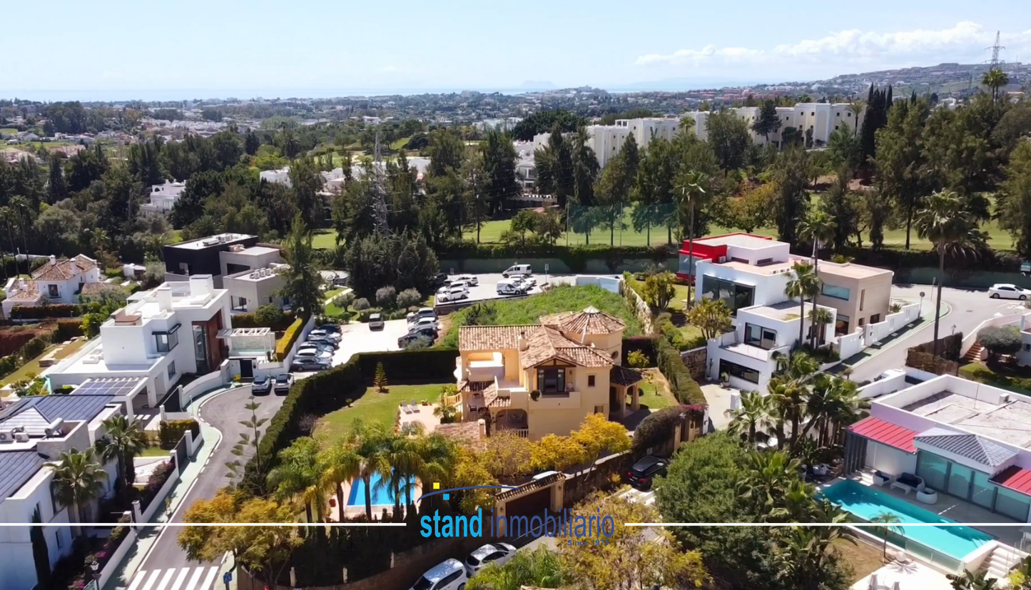 Villa de lujo en venta en La Quinta Golf con vistas al mar y privacidad total