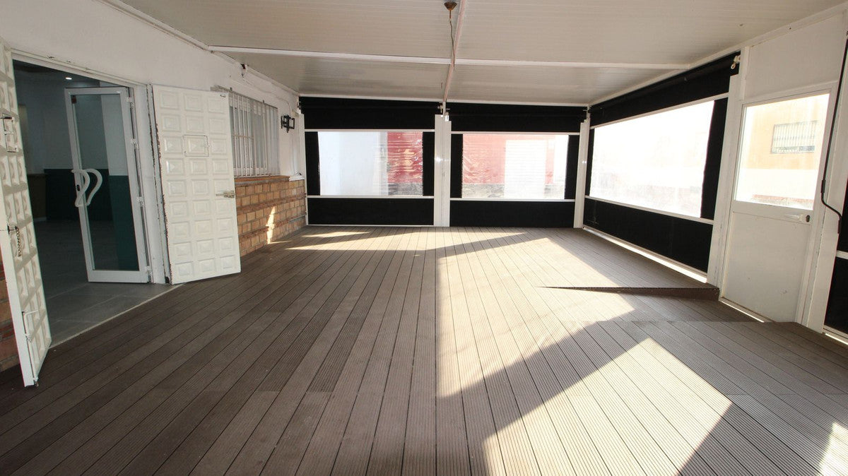 Oportunidad de inversión: local totalmente equipado en zona peatonal de Marbella