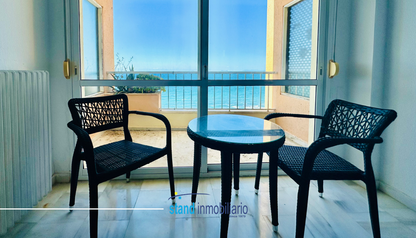 Estudio con Vistas al Mar en Primera Línea de Playa en Marbella – Ideal para Inversión