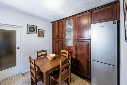 Ático con Terraza y Encanto Andaluz en el Casco Histórico de Marbella Frente a Iglesia Barroca