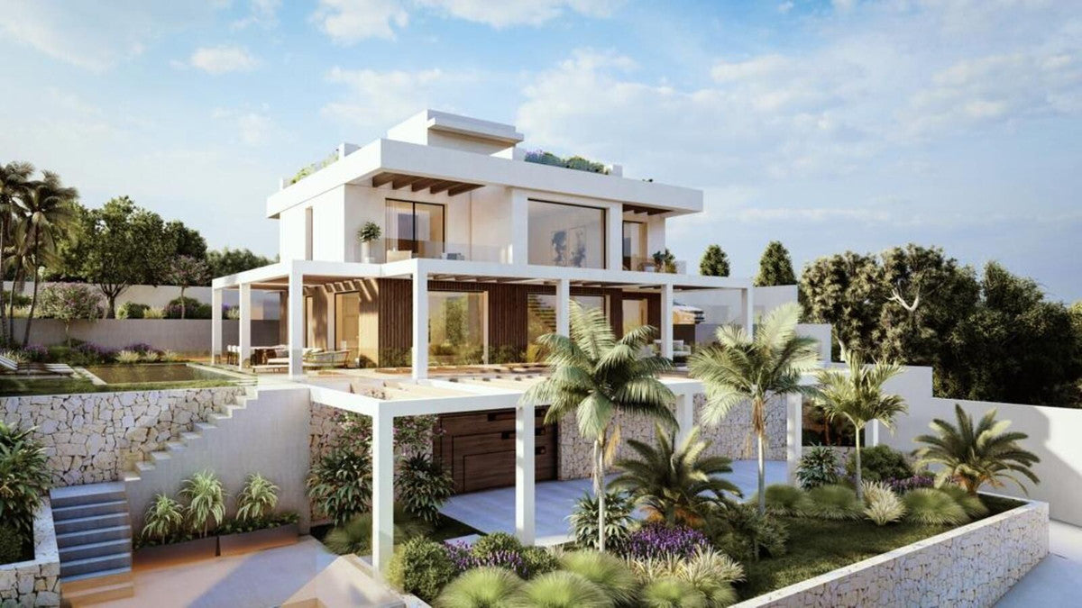 Terreno en Elviria, Marbella | Parcela con Proyecto de Villa de Lujo junto a Santa María Golf