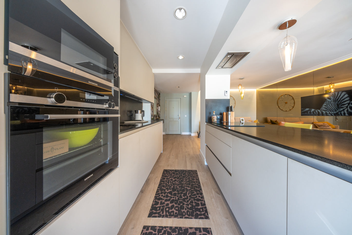 Apartamento Totalmente Reformado en Lorcrimar, Nueva Andalucía.