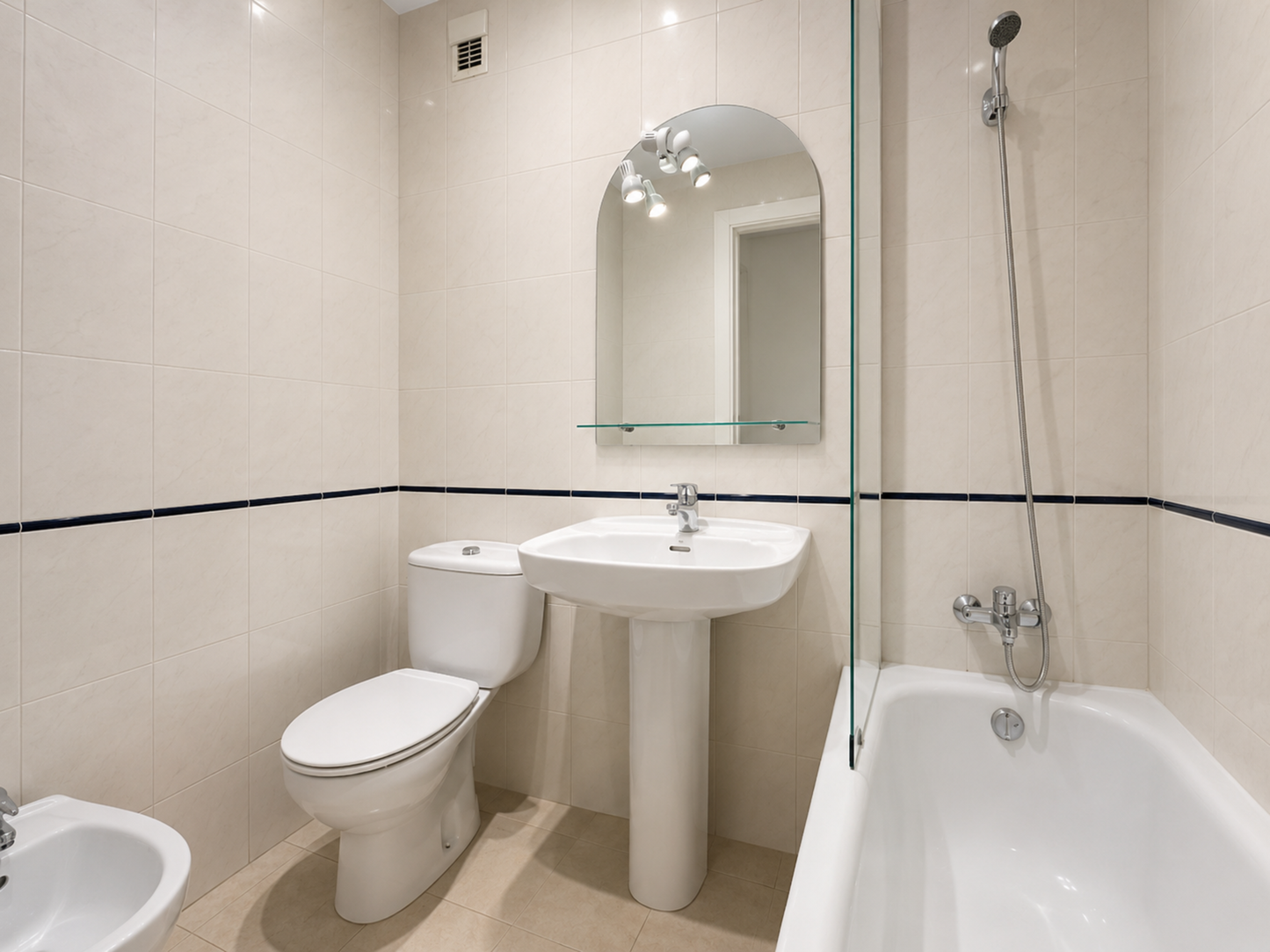 Apartamento con vistas al mar, 4 habitaciones y garaje
