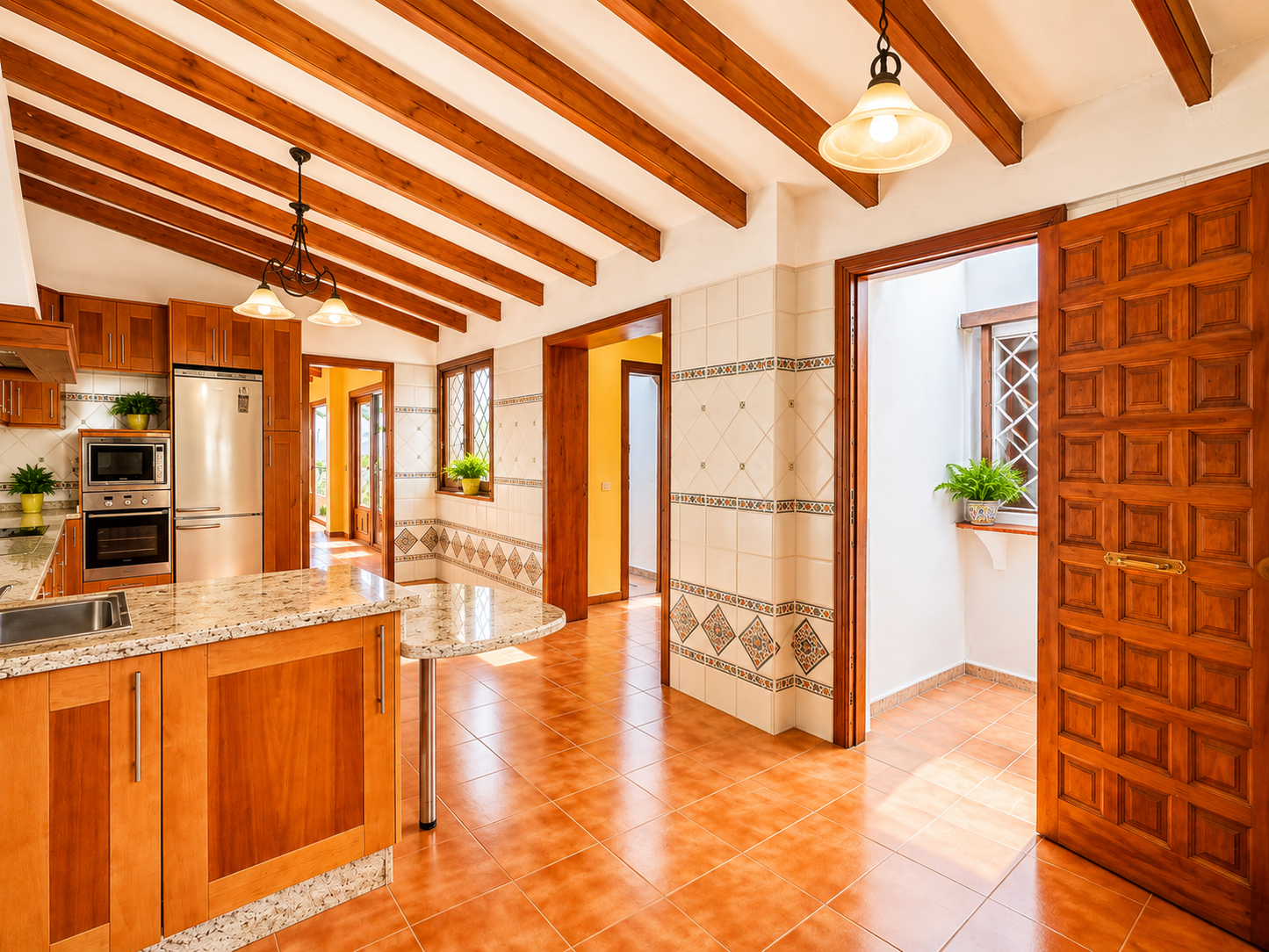 Villa Exclusiva en Río Real – Los Monteros, Marbella | STAND INMOBILIARIO