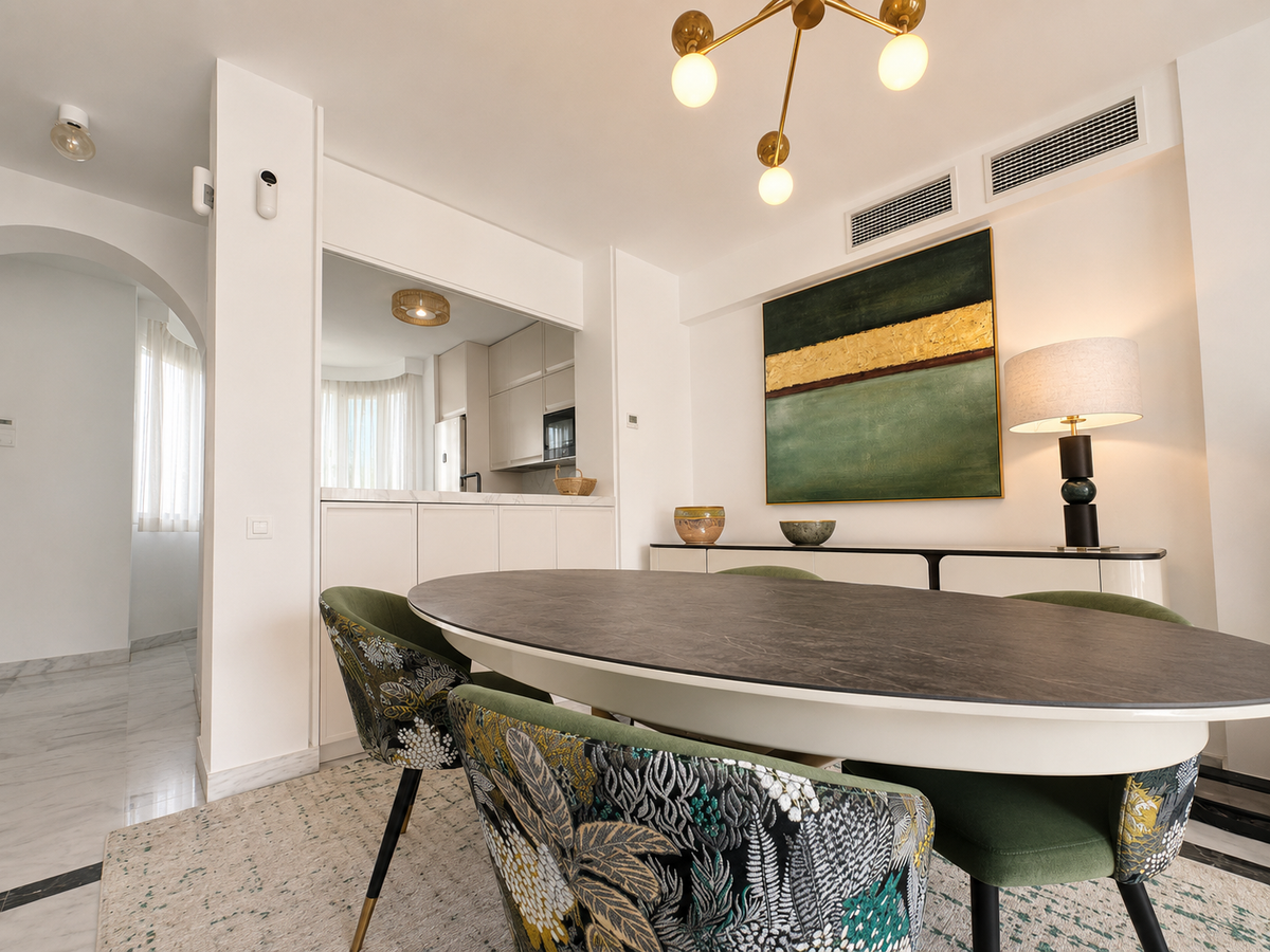 Elegante dúplex con terraza y vistas al mar a pasos de la playa