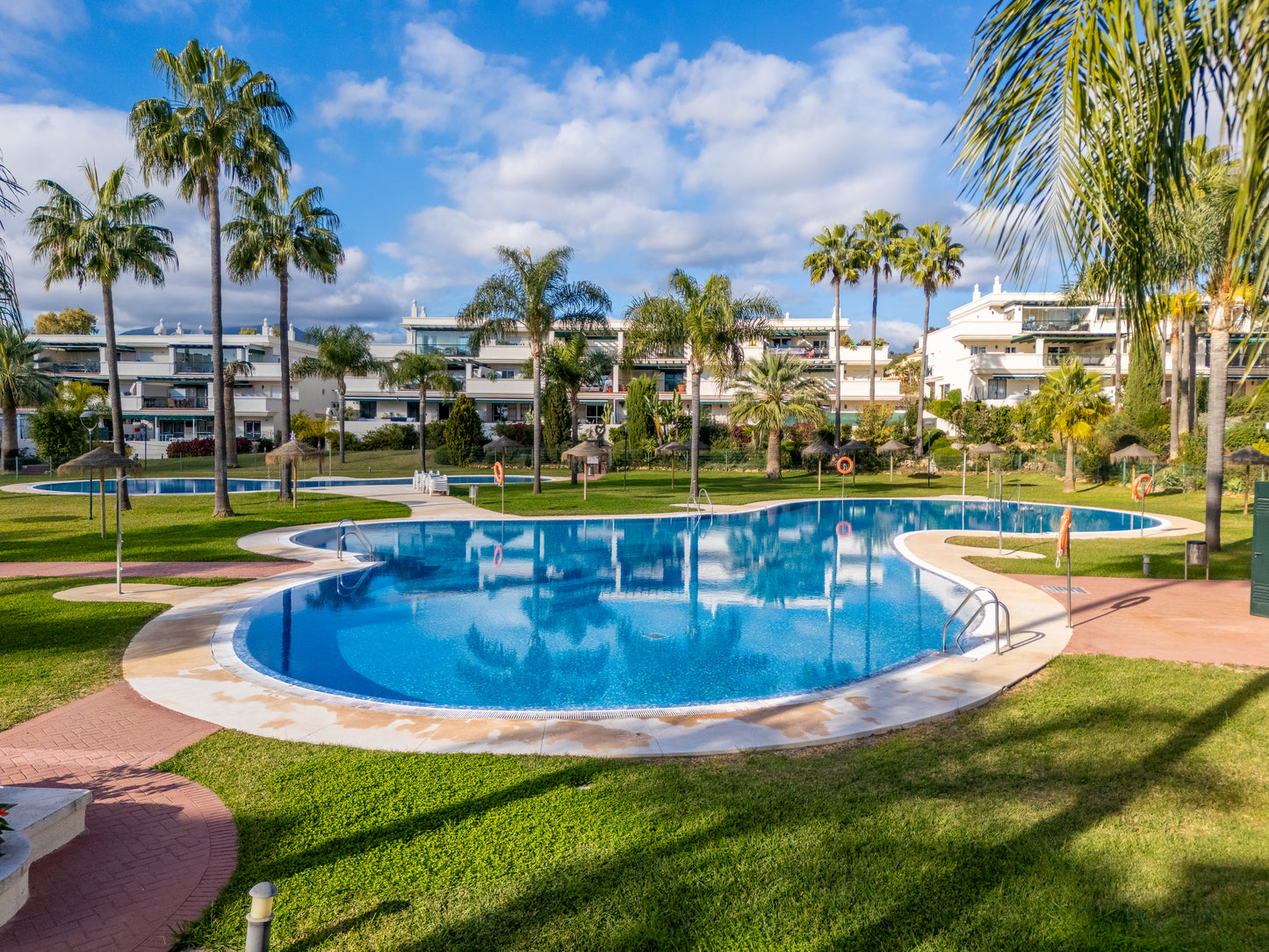 Apartamento Totalmente Reformado en Lorcrimar, Nueva Andalucía.