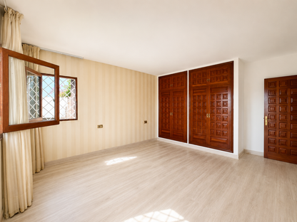 Villa Exclusiva en Río Real – Los Monteros, Marbella | STAND INMOBILIARIO