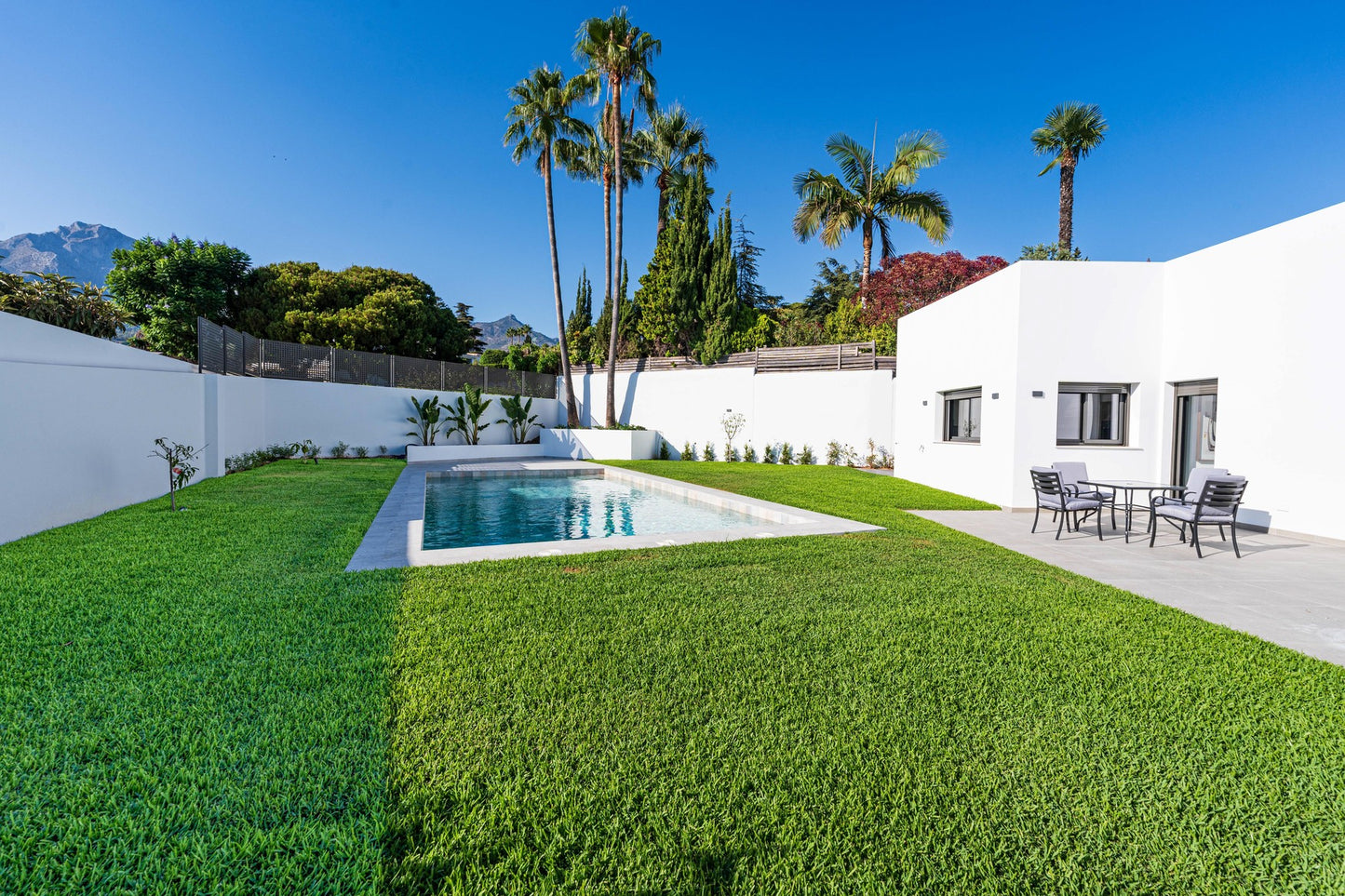 Moderna villa de lujo en el centro de Marbella, ubicada en la exclusiva zona residencial de La Merced. PROPIEDAD EN EXCLUSIVA.