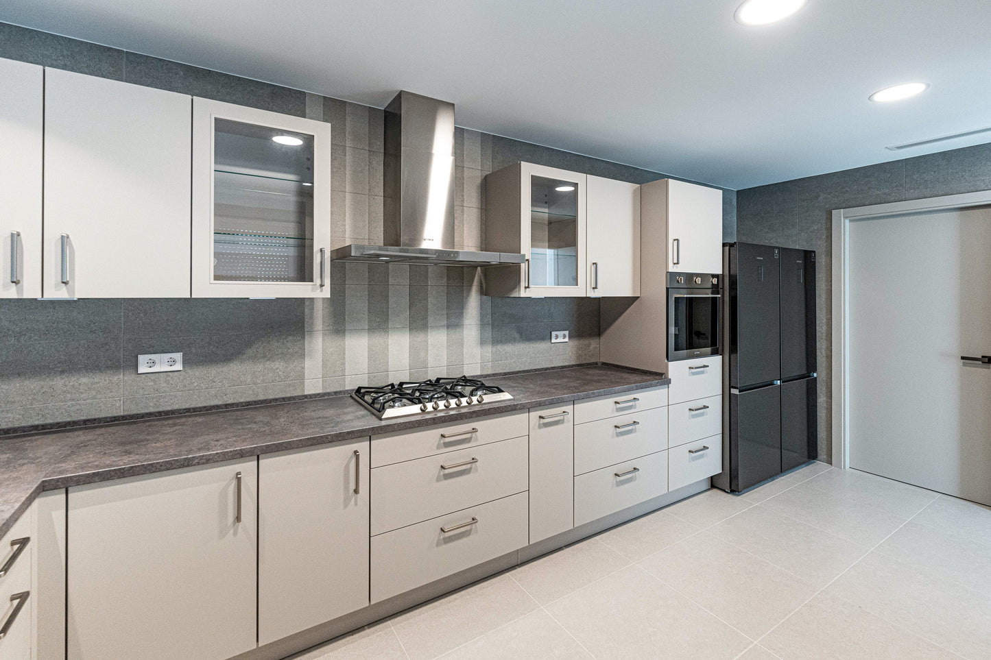 Moderna villa de lujo en el centro de Marbella, ubicada en la exclusiva zona residencial de La Merced. PROPIEDAD EN EXCLUSIVA.